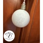 Világító karácsonyi gömb felirattal